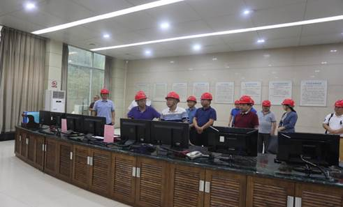 发展集团党委书记、董事长谭建华带队督查分华体会平台-华体会(中国)一站式服务平台
防洪防汛工作