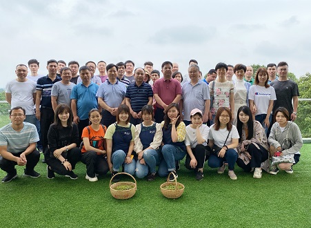 华体会平台-华体会(中国)一站式服务平台
工会组织员工踏春活动