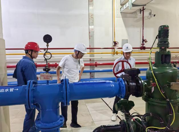 湖南能源监管办交叉检查组到蟒电华体会平台-华体会(中国)一站式服务平台
进行安全生产检查