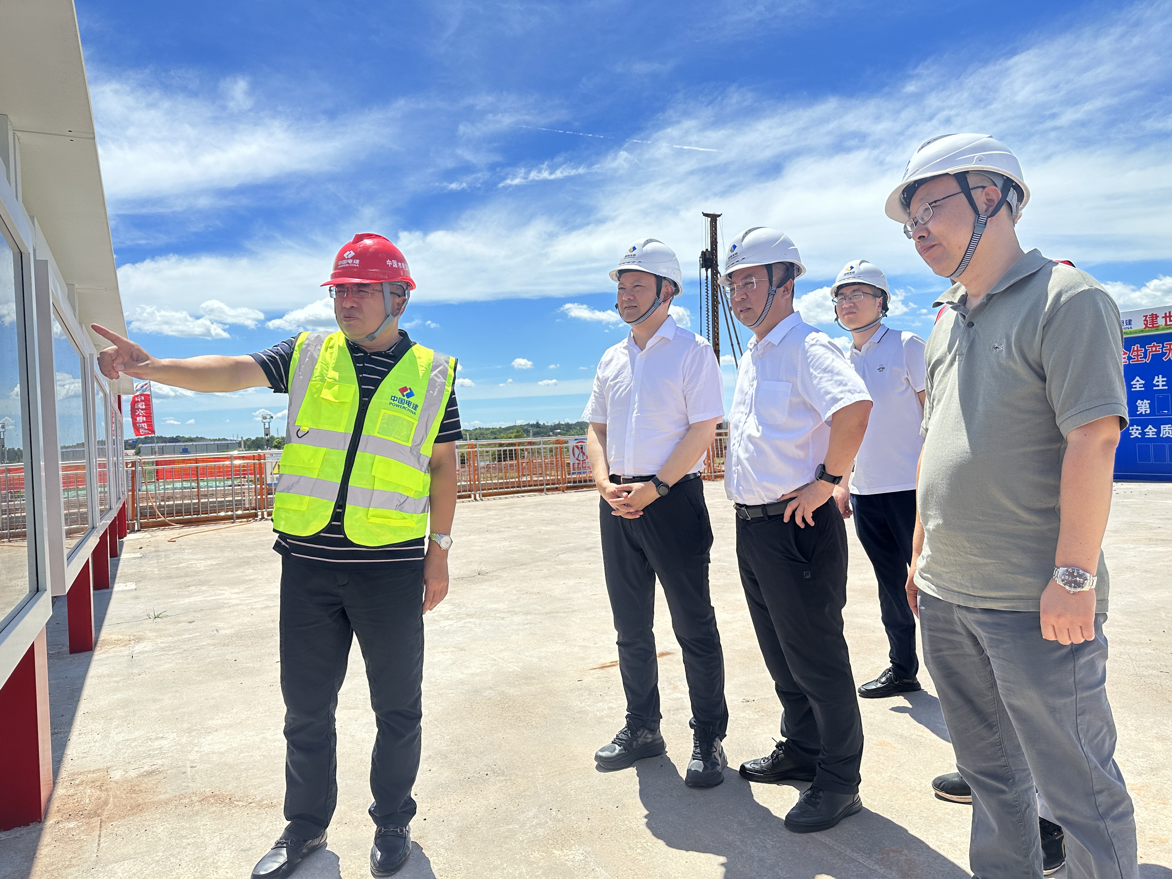 张小雁带队调研督导株洲航电分华体会平台-华体会(中国)一站式服务平台
项目建设及安全生产工作